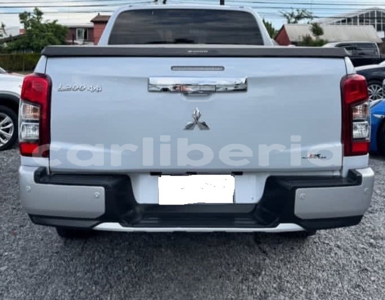 Big with watermark mitsubishi l200 montserrado county monrovia 5168