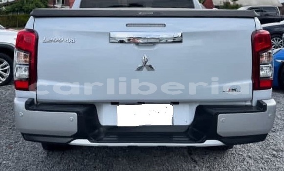 Acheter Occasion Voiture Mitsubishi L200 Blanc à Monrovia, Comté de Montserrado Acheter Occasion Voiture Mitsubishi L200 Blanc à Monrovia, Comté de Montserrado