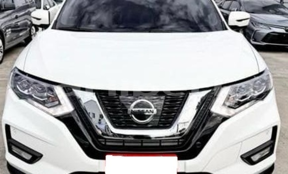 Acheter Occasion Voiture Nissan X–Trail Blanc à Monrovia, Comté de Montserrado Acheter Occasion Voiture Nissan X–Trail Blanc à Monrovia, Comté de Montserrado