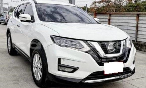 Acheter Occasion Voiture Nissan X–Trail Blanc à Monrovia, Comté de Montserrado Acheter Occasion Voiture Nissan X–Trail Blanc à Monrovia, Comté de Montserrado