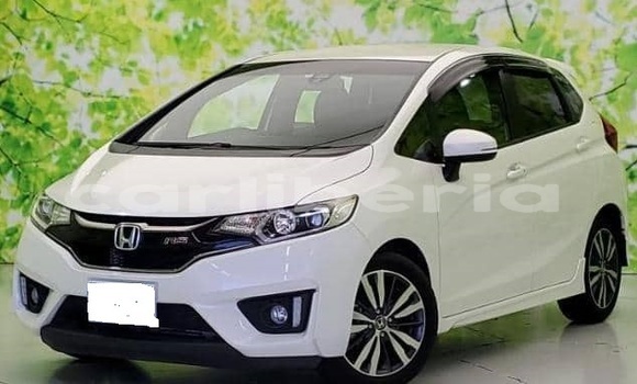 Buy Used Honda FIT White Car in Monrovia in Montserrado County