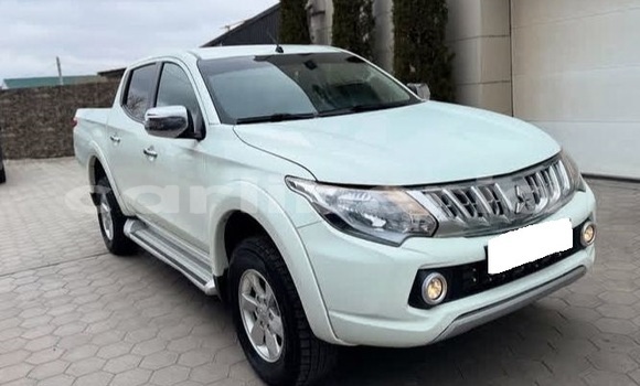 Buy Used Mitsubishi L200 White Car in Monrovia in Montserrado County Buy Used Mitsubishi L200 White Car in Monrovia in Montserrado County