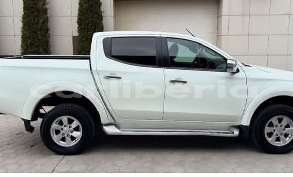 Buy Used Mitsubishi L200 White Car in Monrovia in Montserrado County Buy Used Mitsubishi L200 White Car in Monrovia in Montserrado County