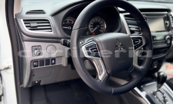 Buy Used Mitsubishi L200 White Car in Monrovia in Montserrado County Buy Used Mitsubishi L200 White Car in Monrovia in Montserrado County