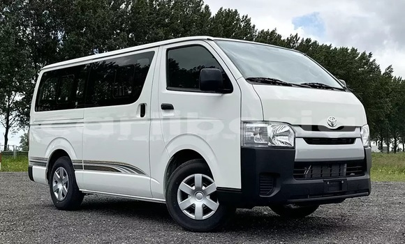 Acheter Neuf Utilitaire Toyota HiAce Blanc à Monrovia, Comté de Montserrado