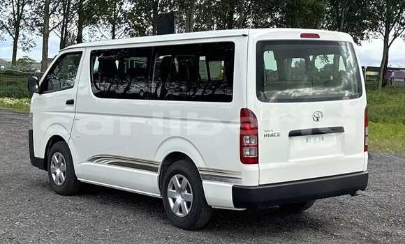 Acheter Neuf Utilitaire Toyota HiAce Blanc à Monrovia, Comté de Montserrado Acheter Neuf Utilitaire Toyota HiAce Blanc à Monrovia, Comté de Montserrado