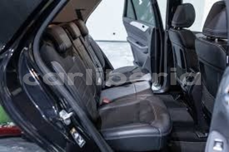 Big with watermark mercedes viano montserrado county monrovia 5184