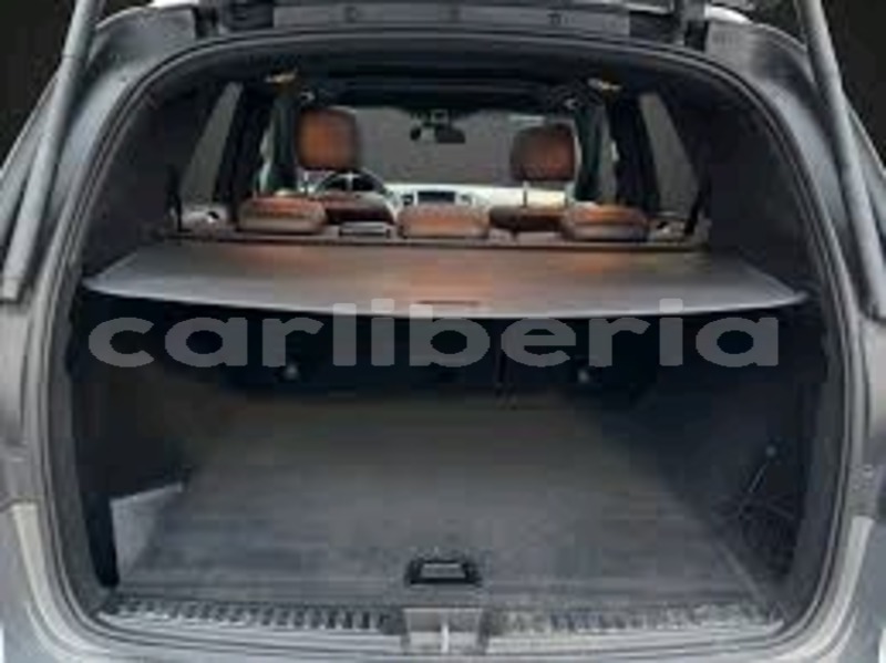 Big with watermark mercedes viano montserrado county monrovia 5184