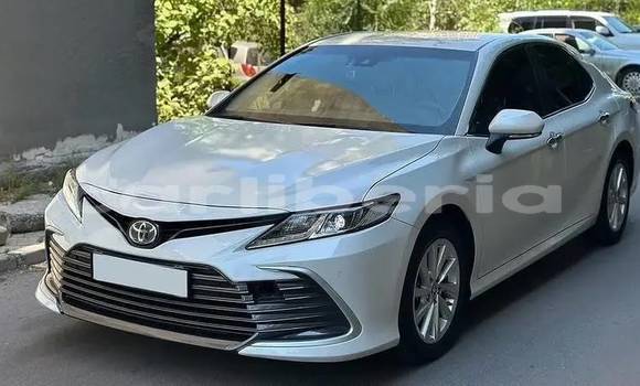 Buy Used Toyota Camry White Car in Monrovia in Montserrado County Buy Used Toyota Camry White Car in Monrovia in Montserrado County
