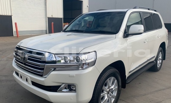 Buy Used Toyota Land Cruiser White Car in Monrovia in Montserrado County Buy Used Toyota Land Cruiser White Car in Monrovia in Montserrado County