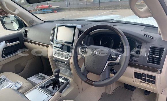 Buy Used Toyota Land Cruiser White Car in Monrovia in Montserrado County Buy Used Toyota Land Cruiser White Car in Monrovia in Montserrado County