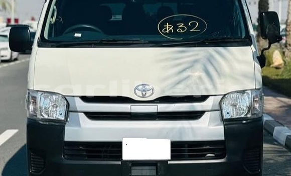 Buy Used Toyota Hiace White Car in Monrovia in Montserrado County Buy Used Toyota Hiace White Car in Monrovia in Montserrado County