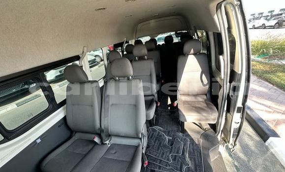 Buy Used Toyota Hiace White Car in Monrovia in Montserrado County Buy Used Toyota Hiace White Car in Monrovia in Montserrado County