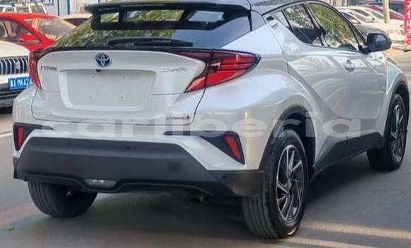Buy Used Toyota C-HR White Car in Monrovia in Montserrado County Buy Used Toyota C-HR White Car in Monrovia in Montserrado County