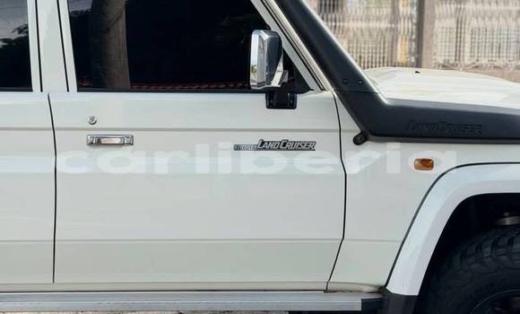 Buy Used Toyota Land Cruiser White Car in Monrovia in Montserrado County Buy Used Toyota Land Cruiser White Car in Monrovia in Montserrado County