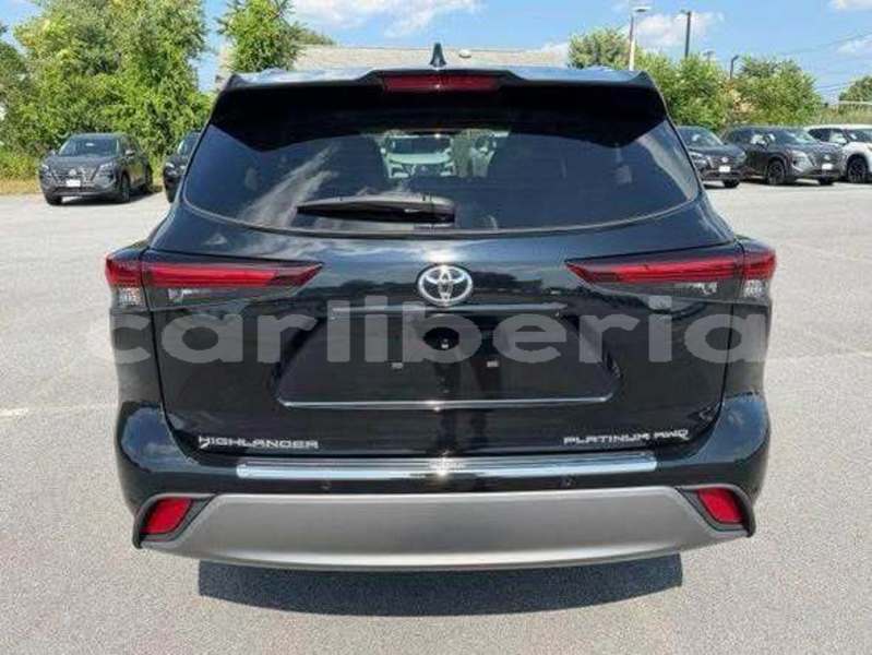 Big with watermark toyota highlander montserrado county monrovia 5207