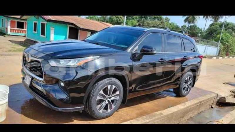 Big with watermark toyota highlander montserrado county monrovia 5207