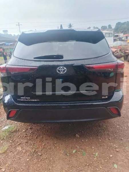 Big with watermark toyota highlander montserrado county monrovia 5213