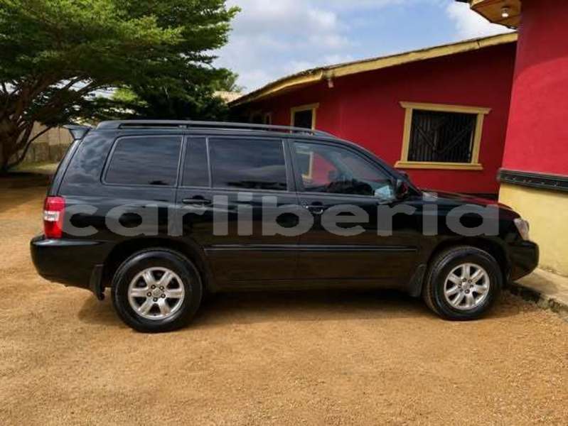 Big with watermark toyota highlander montserrado county monrovia 5214