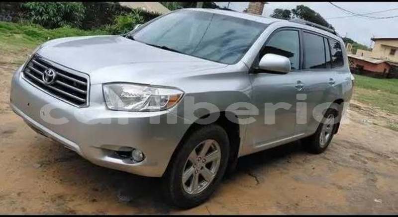 Big with watermark toyota highlander montserrado county monrovia 5216