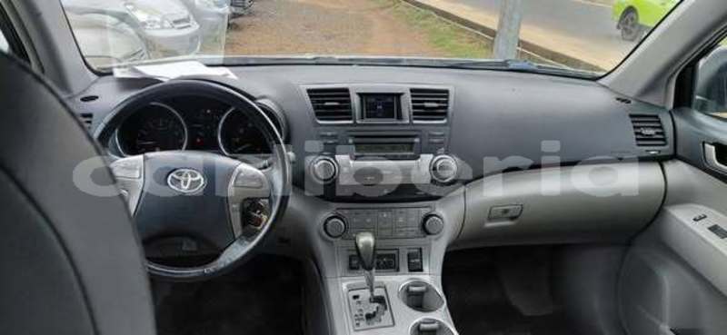 Big with watermark toyota highlander montserrado county monrovia 5216