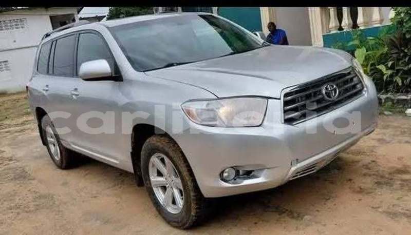 Big with watermark toyota highlander montserrado county monrovia 5216