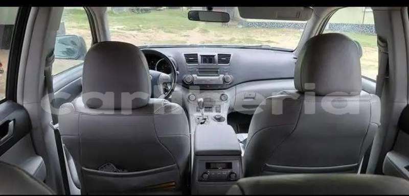 Big with watermark toyota highlander montserrado county monrovia 5216