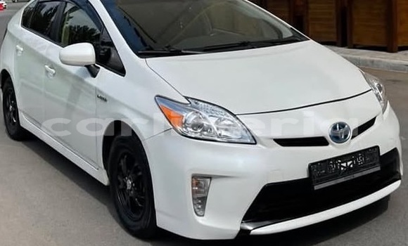 Buy Used Toyota Prius White Car in Monrovia in Montserrado County
