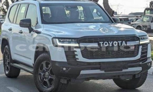 Buy Used Toyota Land Cruiser White Car in Monrovia in Montserrado County
