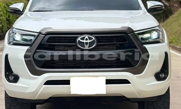 Buy Used Toyota Hilux White Car in Monrovia in Montserrado County Buy Used Toyota Hilux White Car in Monrovia in Montserrado County