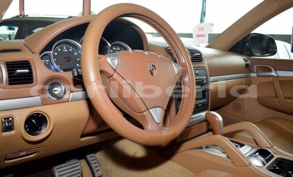 Buy Import Porsche Cayenne Green Car in Import - Dubai in Bomi County Buy Import Porsche Cayenne Green Car in Import - Dubai in Bomi County