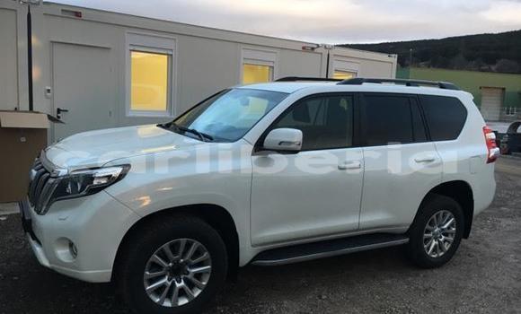 Buy Used Toyota Land Cruiser White Car in Monrovia in Montserrado County Buy Used Toyota Land Cruiser White Car in Monrovia in Montserrado County