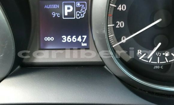 Buy Used Toyota Land Cruiser White Car in Monrovia in Montserrado County Buy Used Toyota Land Cruiser White Car in Monrovia in Montserrado County