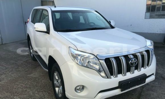 Buy Used Toyota Land Cruiser Prado White Car in Monrovia in Montserrado County Buy Used Toyota Land Cruiser Prado White Car in Monrovia in Montserrado County