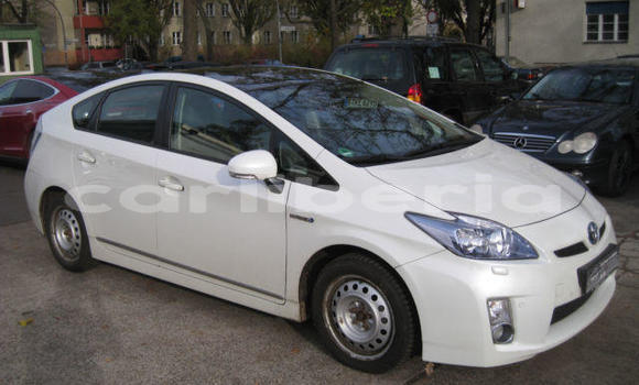 Acheter Occasion Voiture Toyota RAV4 Blanc à Monrovia, Comté de Montserrado Acheter Occasion Voiture Toyota RAV4 Blanc à Monrovia, Comté de Montserrado