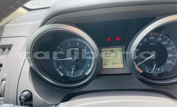 Buy Used Toyota Land Cruiser Prado White Car in Monrovia in Montserrado County Buy Used Toyota Land Cruiser Prado White Car in Monrovia in Montserrado County