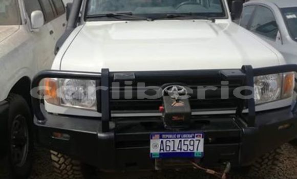 Buy Used Toyota Land Cruiser White Car in Monrovia in Montserrado County Buy Used Toyota Land Cruiser White Car in Monrovia in Montserrado County