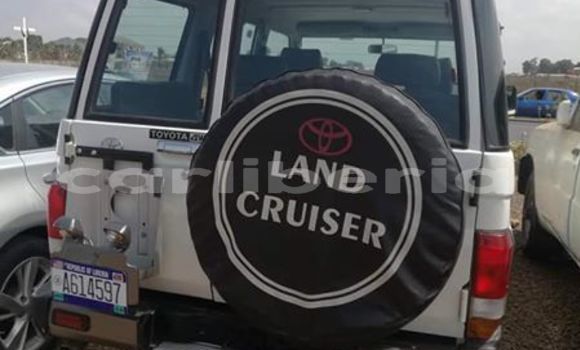 Buy Used Toyota Land Cruiser White Car in Monrovia in Montserrado County Buy Used Toyota Land Cruiser White Car in Monrovia in Montserrado County