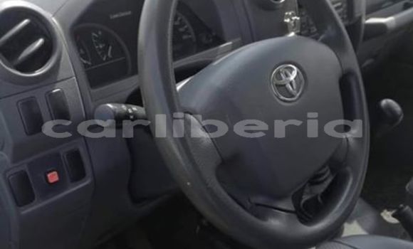 Buy Used Toyota Land Cruiser White Car in Monrovia in Montserrado County Buy Used Toyota Land Cruiser White Car in Monrovia in Montserrado County