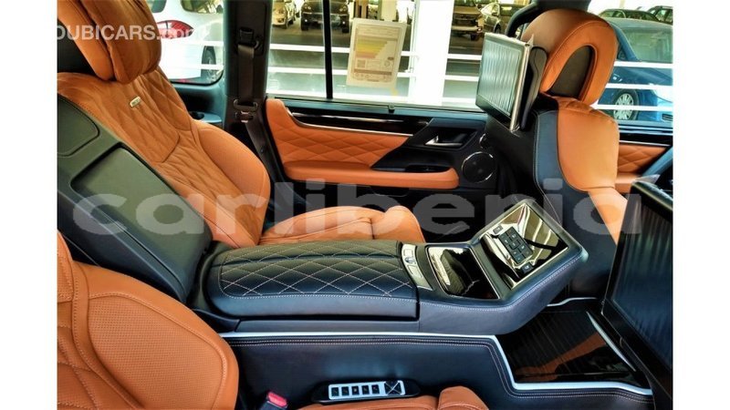 Big with watermark f0005d33 a01e 497e 976c 9ee6e3ee3031