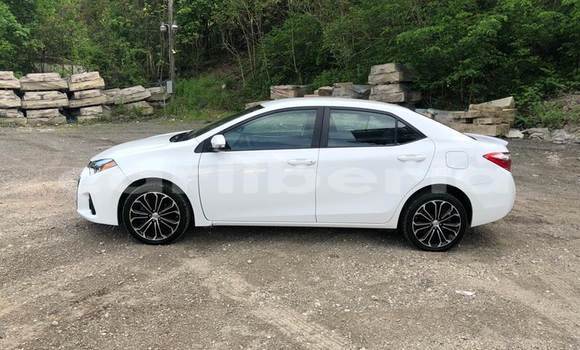 Buy Used Toyota Corolla White Car in Monrovia in Montserrado County Buy Used Toyota Corolla White Car in Monrovia in Montserrado County