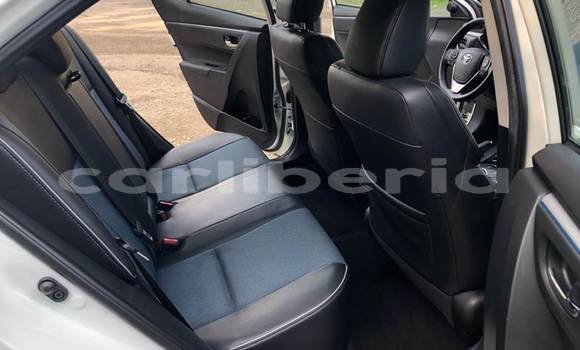 Buy Used Toyota Corolla White Car in Monrovia in Montserrado County Buy Used Toyota Corolla White Car in Monrovia in Montserrado County