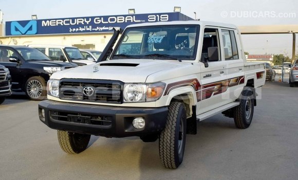 Buy Import Toyota Pickup White Car in Import - Dubai in Bomi County Buy Import Toyota Pickup White Car in Import - Dubai in Bomi County