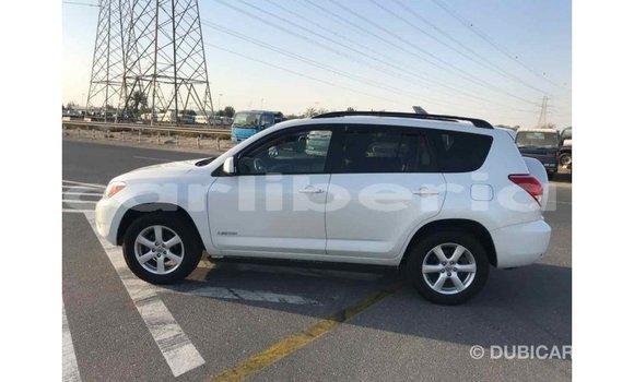 Buy Import Toyota HiAce White Truck in Import - Dubai in Bomi County Buy Import Toyota HiAce White Truck in Import - Dubai in Bomi County