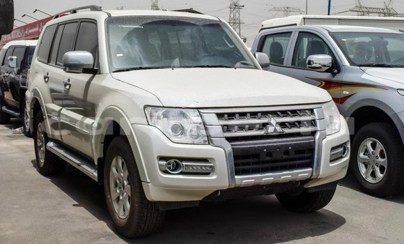 Buy Import Mitsubishi Pajero White Car in Import - Dubai in Bomi County Buy Import Mitsubishi Pajero White Car in Import - Dubai in Bomi County