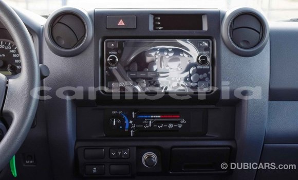 Acheter Import Voiture Toyota Land Cruiser Blanc à Import - Dubai, Comté de Bomi Acheter Import Voiture Toyota Land Cruiser Blanc à Import - Dubai, Comté de Bomi
