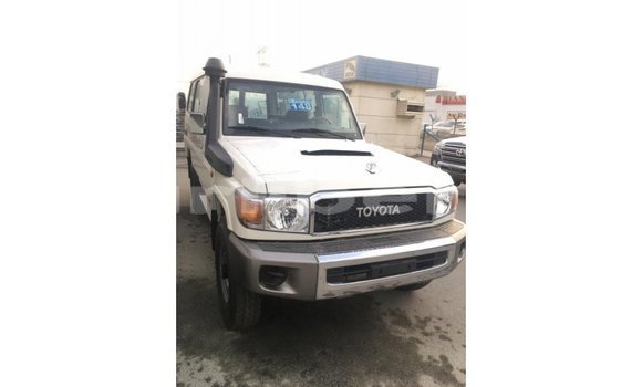 Buy Import Toyota Land Cruiser White Car in Import - Dubai in Bomi County Buy Import Toyota Land Cruiser White Car in Import - Dubai in Bomi County