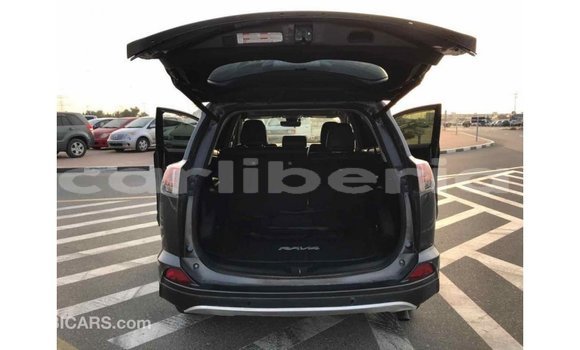 Buy Import Toyota HiAce Black Truck in Import - Dubai in Bomi County Buy Import Toyota HiAce Black Truck in Import - Dubai in Bomi County