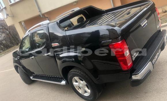 Buy Used Toyota Hilux Black Car in Barclayville in Grand Kru County Buy Used Toyota Hilux Black Car in Barclayville in Grand Kru County