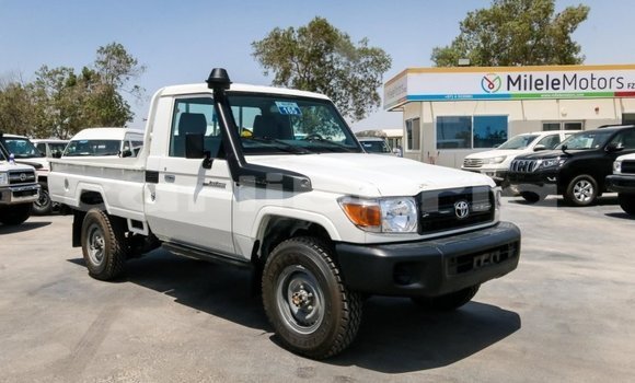 Acheter Neuf Voiture Toyota Land Cruiser Blanc à Import - Dubai, Comté de Bomi Acheter Neuf Voiture Toyota Land Cruiser Blanc à Import - Dubai, Comté de Bomi